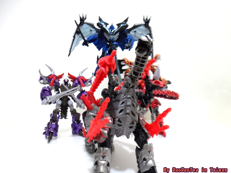Transformers News: Age Of Extinction Voyager Class Slog In Hand Images