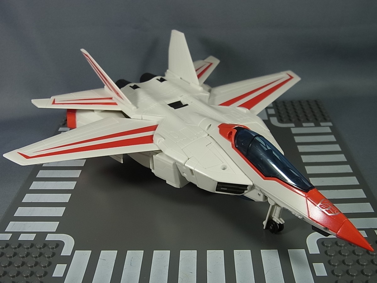 Transformers News: Takara Tomy Transformers Legends Gel Shark And Jetfire In-Hand Images