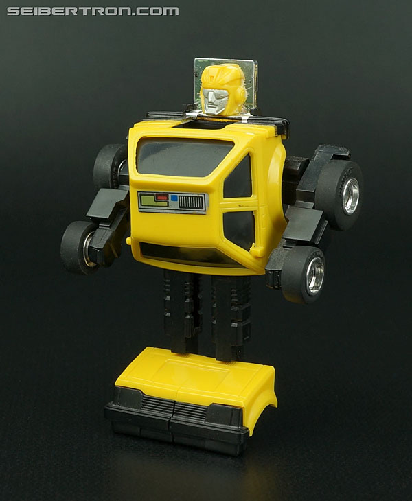 Transformers News: New Galleries: G1 Mini-Bots IGA Blue Cliffjumper, Bumblejumper, and Micro Change MC04 Mini CAR Robo