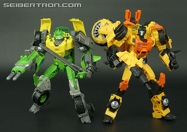 Transformers News: Top 5 Best Transformers Triplechanger Toys
