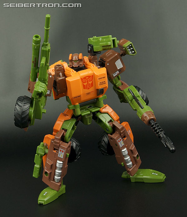 Transformers News: New Gallery: Transformers Generations Voyager Roadbuster