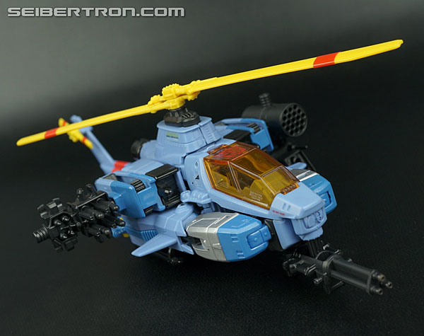 Transformers News: New Gallery: Generations Voyager Class Whirl