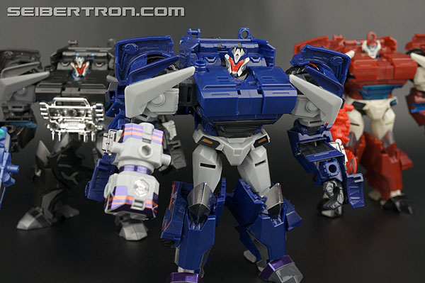 Transformers News: Top 5 Transformer toys sold at retail but NOT in the US