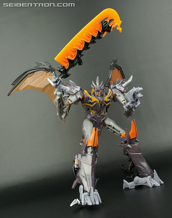 Transformers News: New Galleries: Transformers Beast Hunters Voyager Predaking and Optimus Prime (2014)