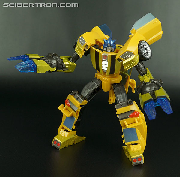 Transformers News: New Gallery: Takara Tomy Generations TG-26 Bumblebee Goldbug