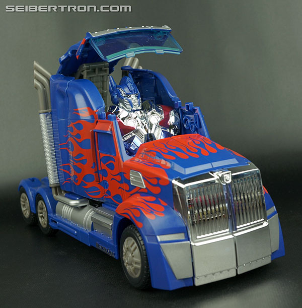 Transformers News: New Gallery: Transformers: Age of Extinction First Edition Optimus Prime