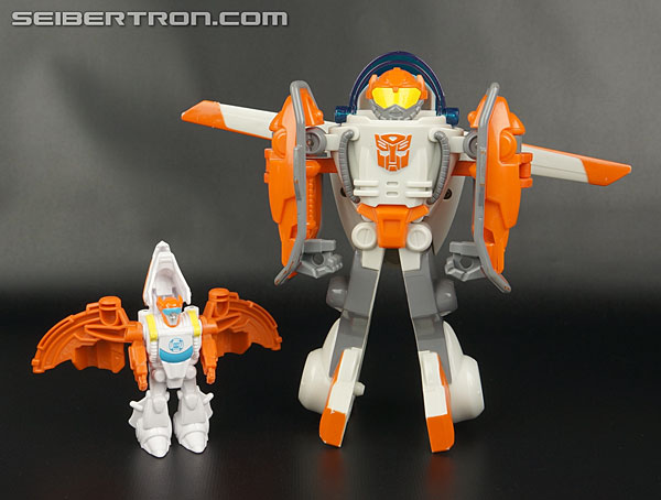 Transformers News: New Galleries: Rescue Bots Roar and Rescue Electronic Optimus Primal, Dinobots Heatwave and Blades