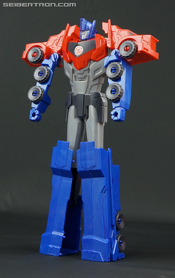 Transformers News: New Galleries: Robots In Disguise Titan Changers Bumblebee and Optimus Prime