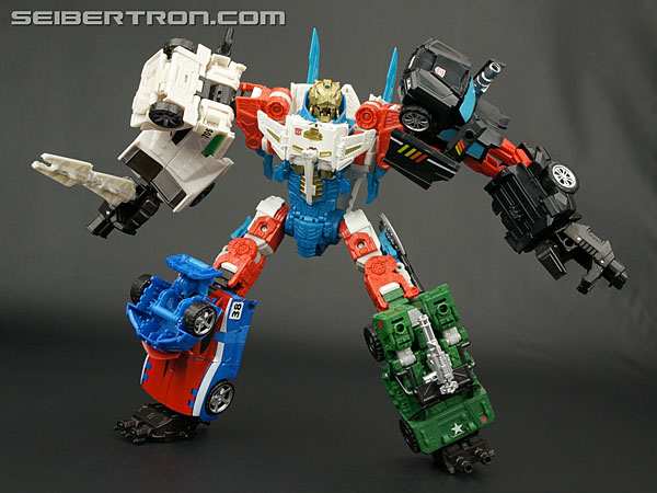 Transformers News: New Galleries: Combiner Wars Sky Reign, Sky Lynx, Smokescreen, Wheeljack, Trailbreaker and Hound