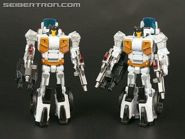Transformers News: Transformers Combiner Wars Deluxe Class Groove: Hasbro / Takara Comparison Images