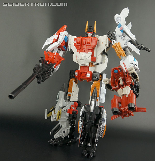 Transformers News: New Gallery: Generations Combiner Wars Superion