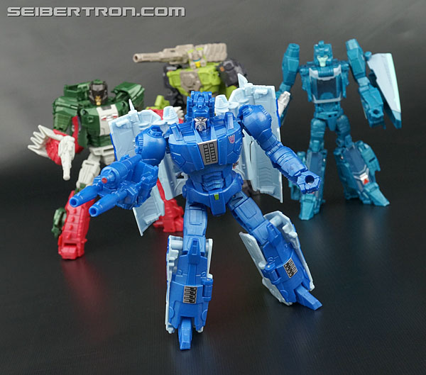 Transformers News: New Galleries: Transformers Titans Return Scourge with Fracas