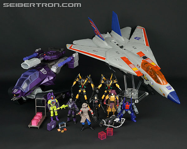 Transformers News: New Galleries: Club Exclusives Marissa Faireborn with Afterbreaker and Old Snake with Stealth B.A.T.