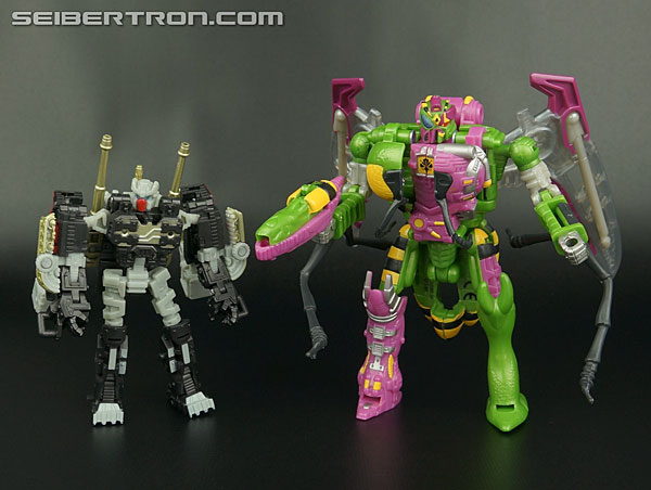 Transformers News: New Gallery: Club Subscription 2.0 Exclusive Thrustinator