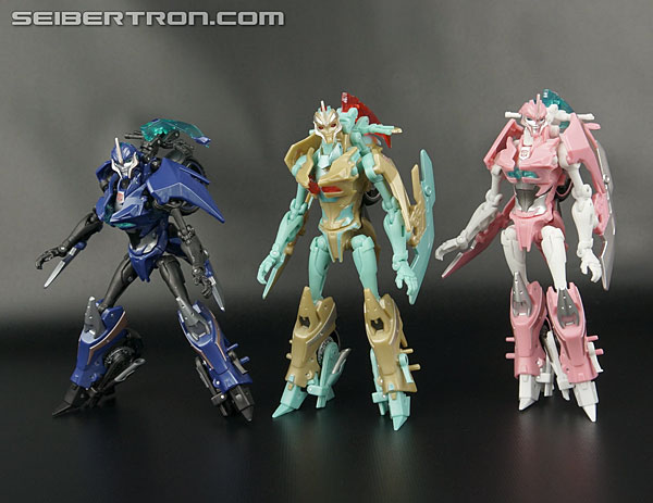 Transformers News: New Gallery: Transformers Collectors' Club Timelines Transmutate