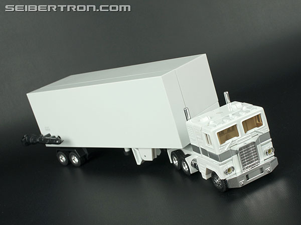 Transformers News: New Galleries: Music Label iPod Docking Bay Convoy, Optimus Prime and Exile Perfect Year 2008 Convoy
