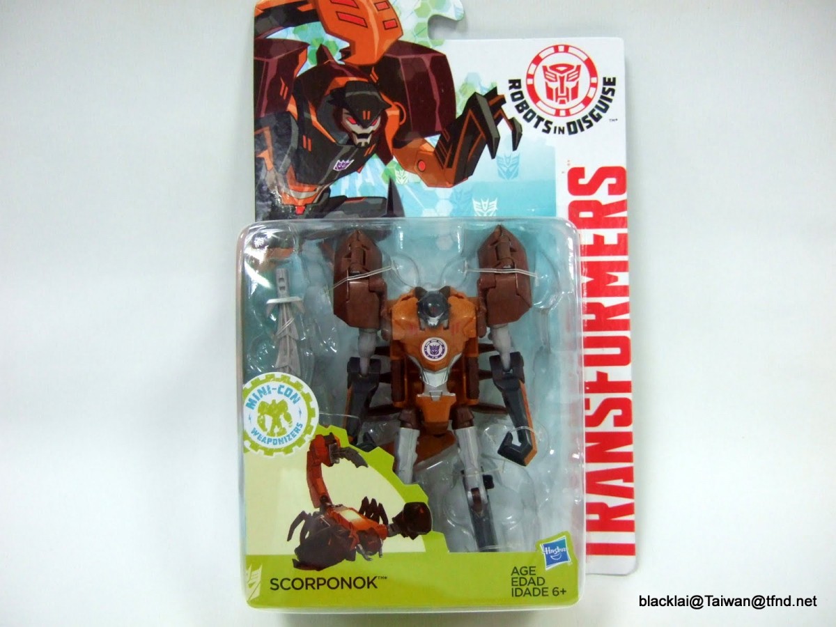 Transformers News: Transformers Robots in Disguise: RID Warrior Class Scorponok And Windblade In-Hand