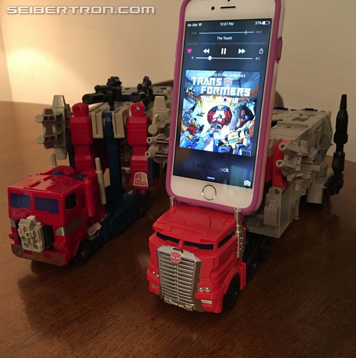 Transformers News: Seibertron User Review - Titans Returning And Such! - Powermaster Optimus Prime