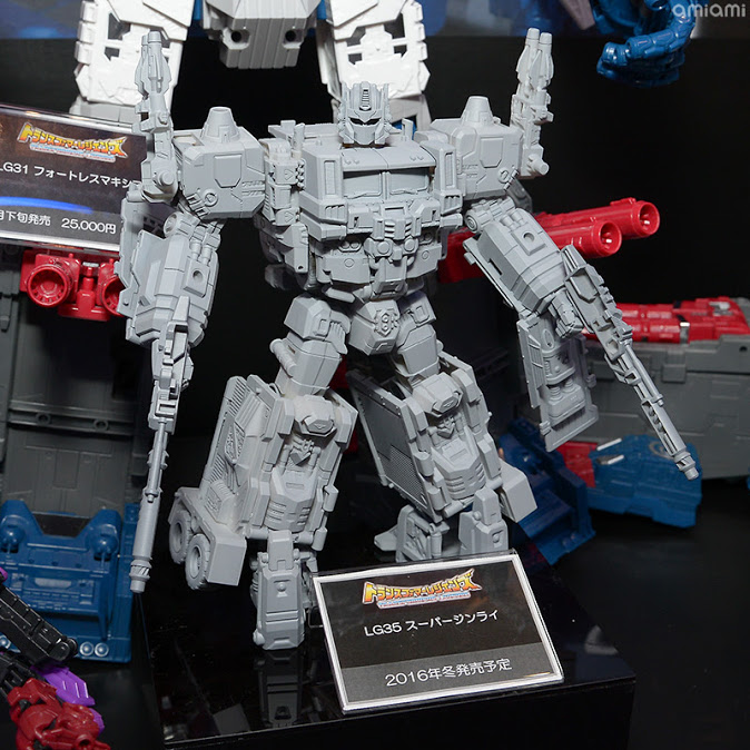 Transformers News: New Images and Comparisons of Takara Tomy Transformers Legends LG35 Super Ginrai (Powermaster Prime)
