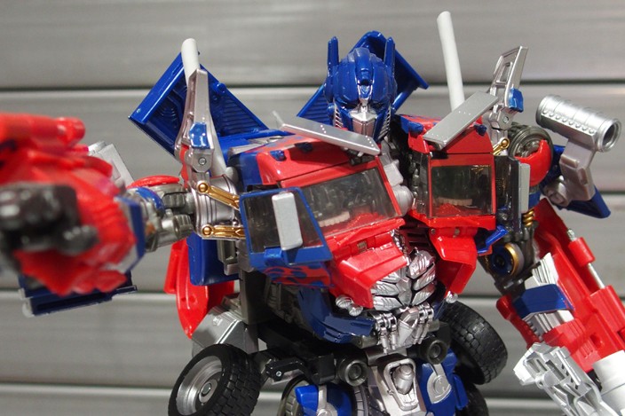 Transformers News: Japanese Pictorial Review of Takara 10th Anniversary Movie MB11 Optimus Prime