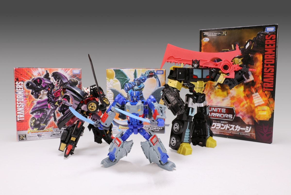 Transformers News: New Images of e-Hobby Exclusive Convobat