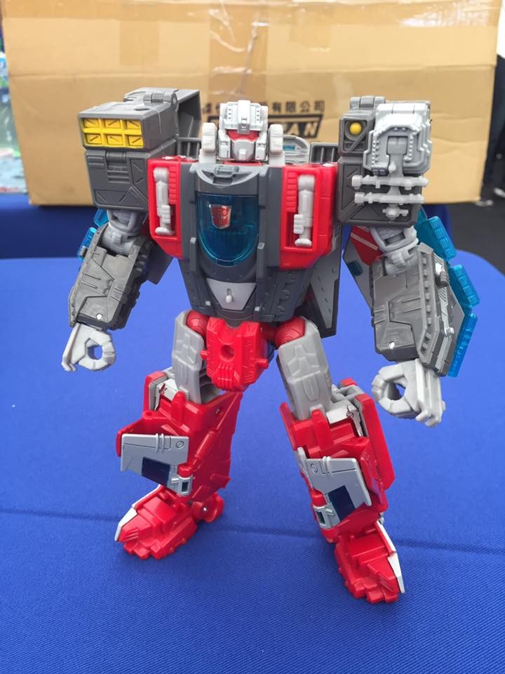 Transformers News: Transformers Titans Return Voyager Broadside Revealed in Taiwan