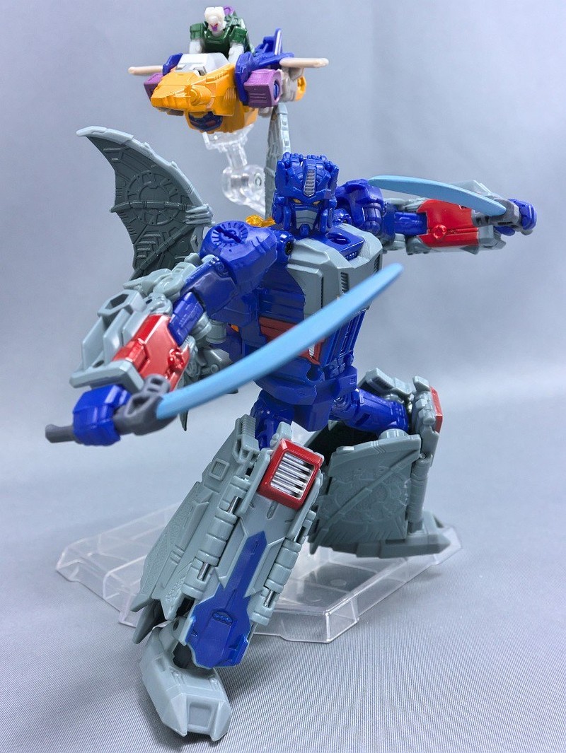 Transformers News: In-Hand Images of e-Hobby Exclusive Combobat
