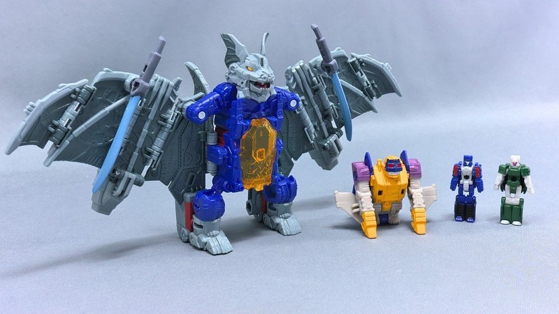 Transformers News: In-Hand Images of e-Hobby Exclusive Combobat