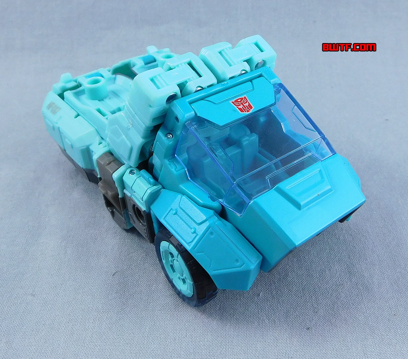 Transformers News: In-Hand Images of Transformers Titans Return Kup with Flintlock