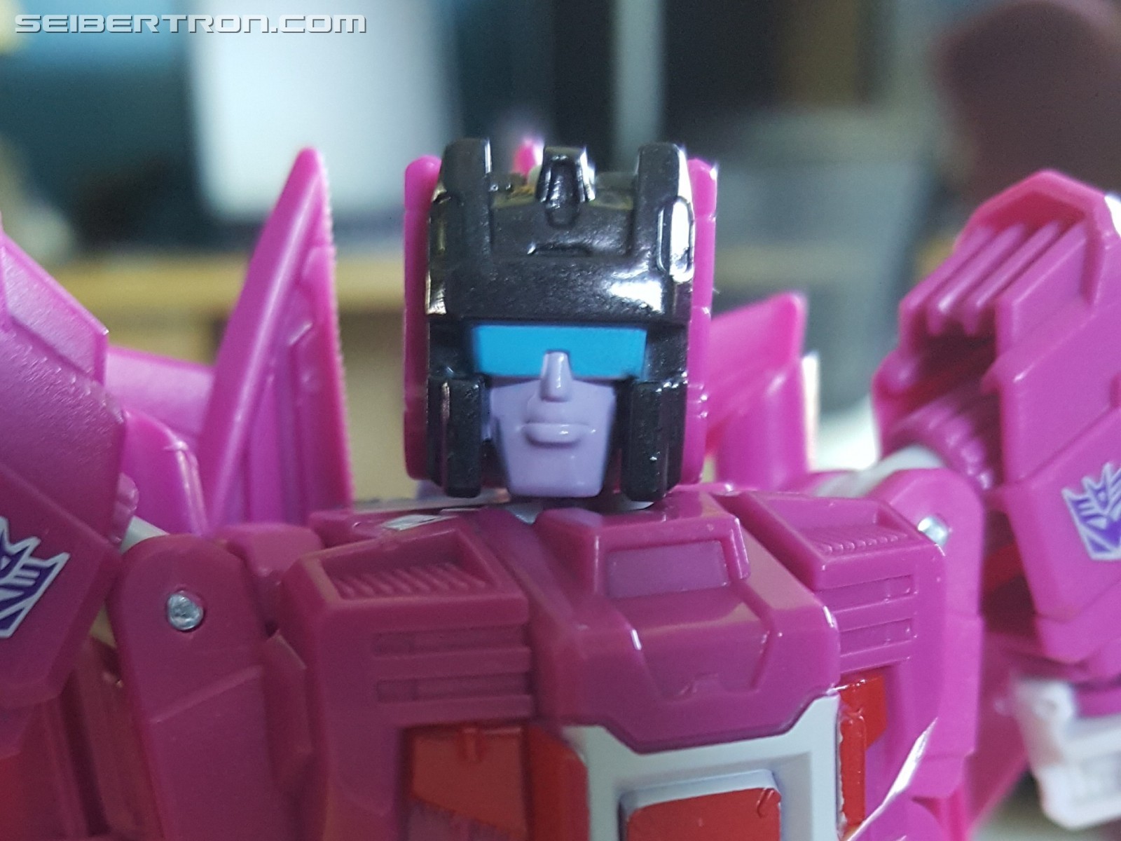 Pictorial Review of Transformers Titans Return Deluxe Misfire