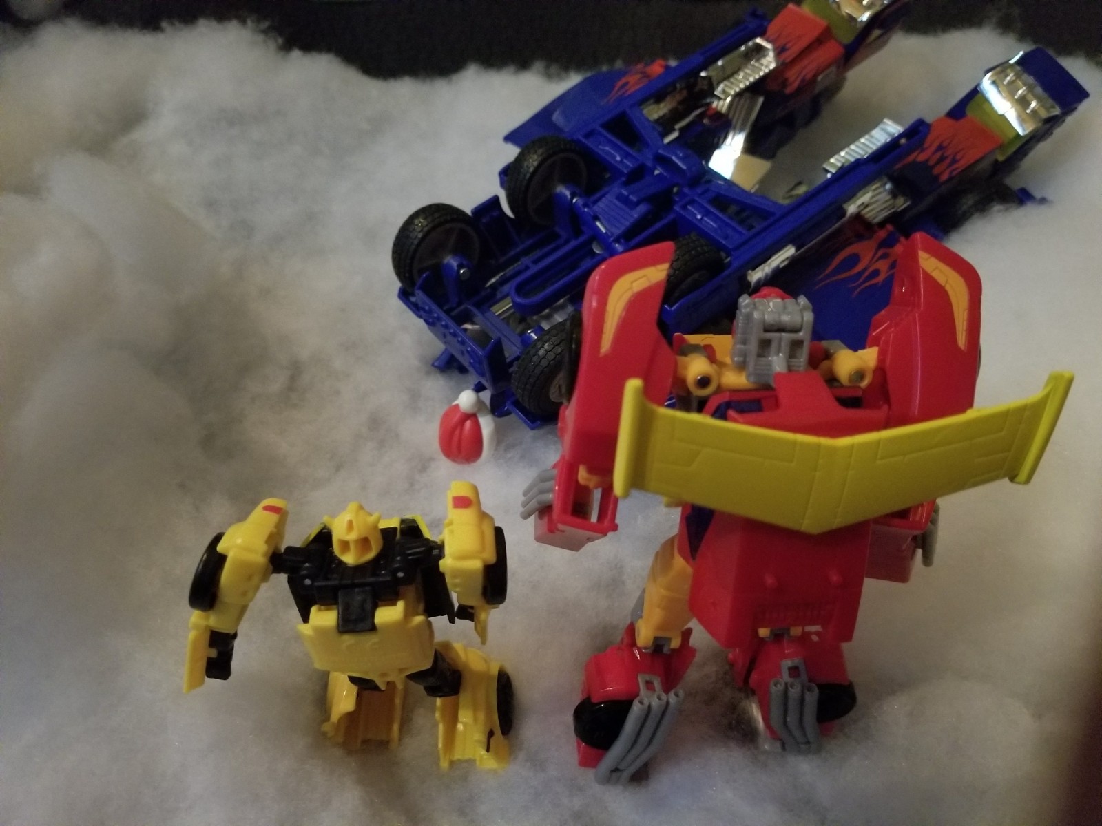 Transformers News: Re: Transformersmas 2017: A 25 Day Holiday Photo Challenge