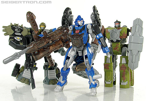 New Toy Galleries: Scouts Arcee, Hardtop and Signal Flare - Transformers