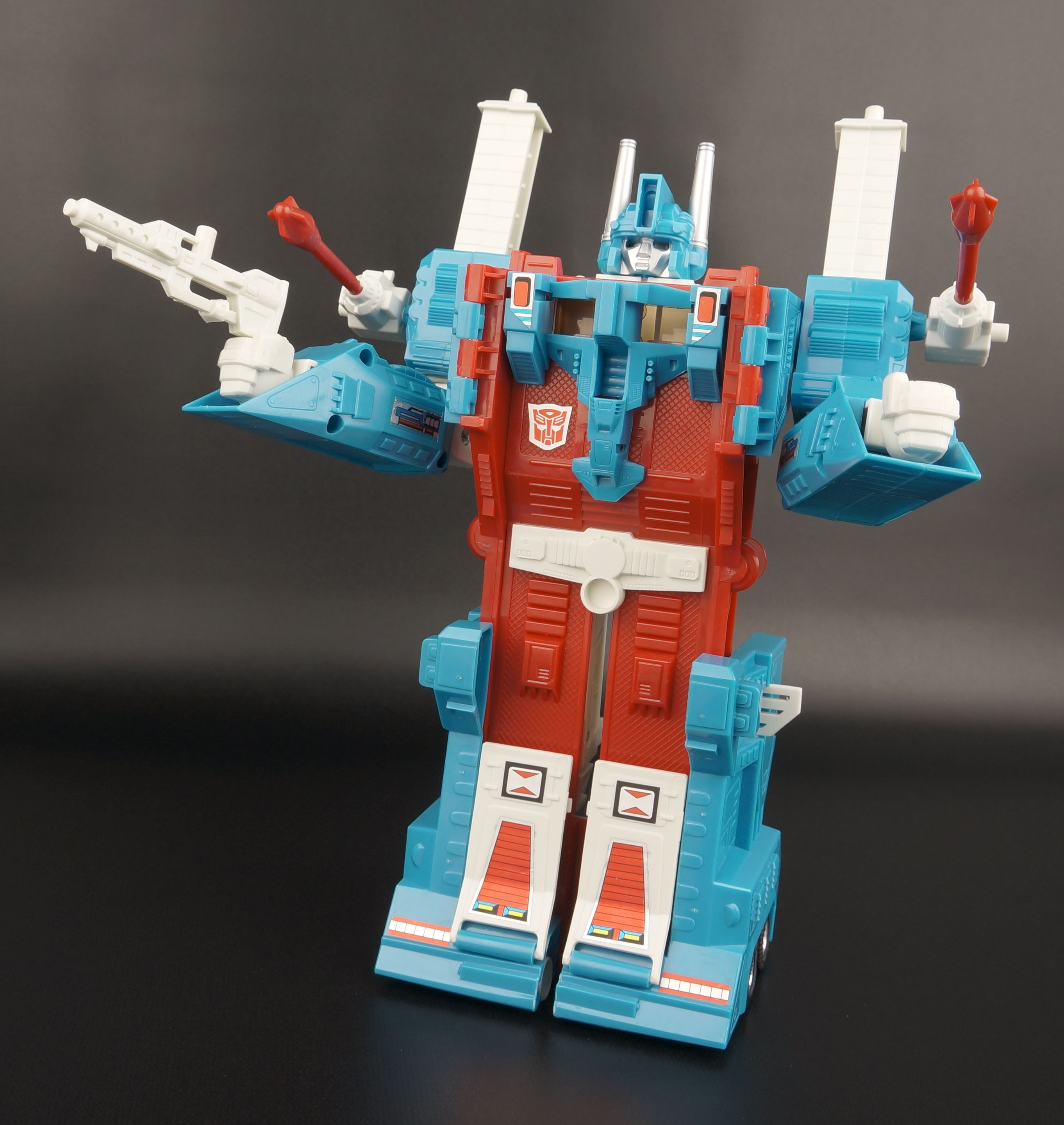 New Galleries: Commemorative Series Perceptor, Skids, and Ultra Magnus ...