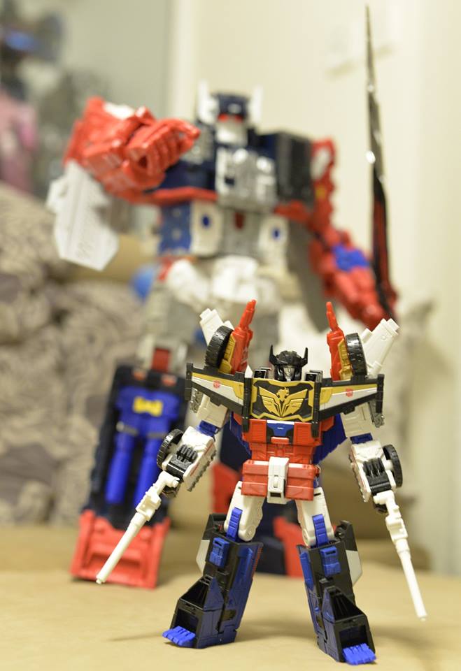 In-Hand Images of Takara Tomy Transformers Legends LG-EX Greatshot and ...