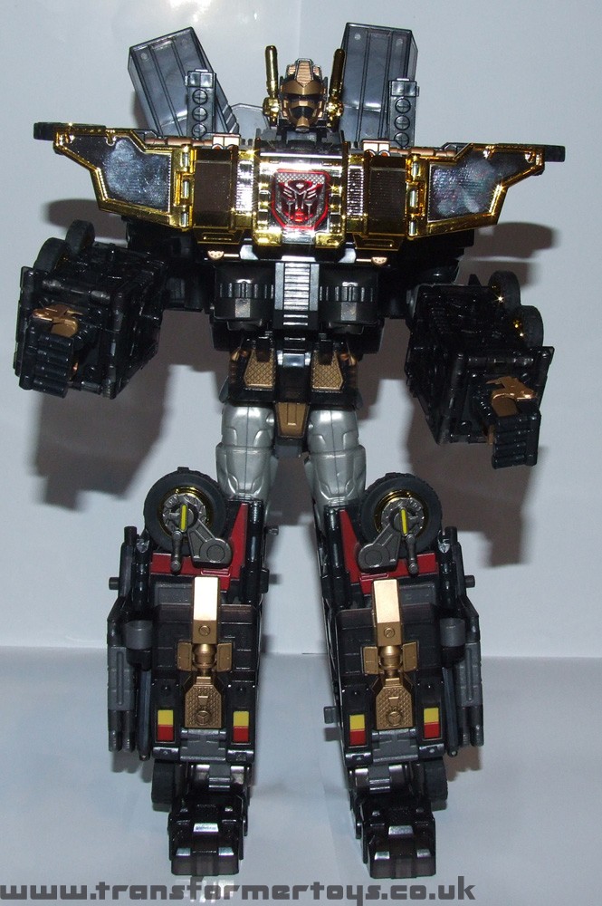 Black Super God Magnus Finally Revealed! - Transformers