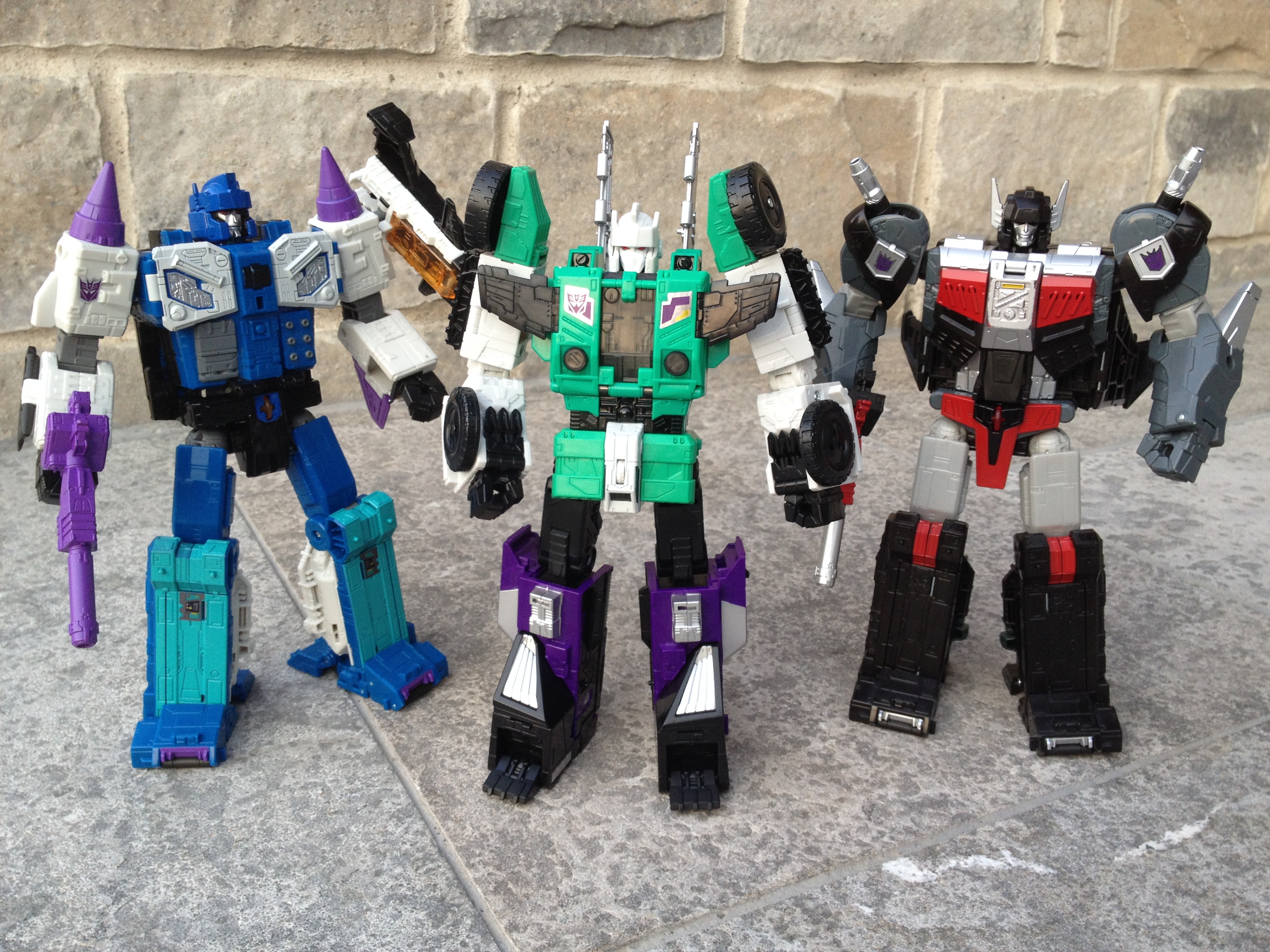 Pictorial Review of Transformers Titans Return Overlord With