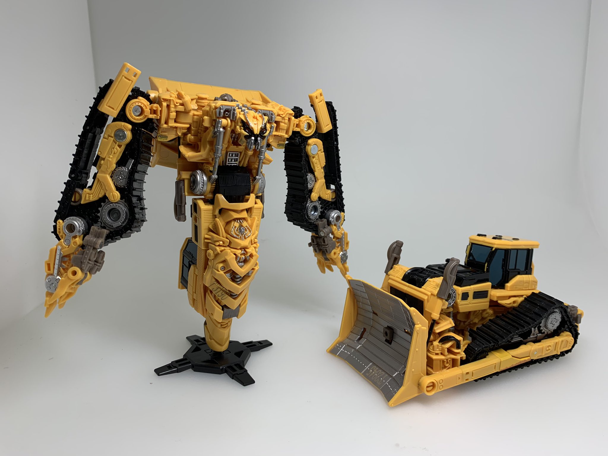 transformers studio series skipjack