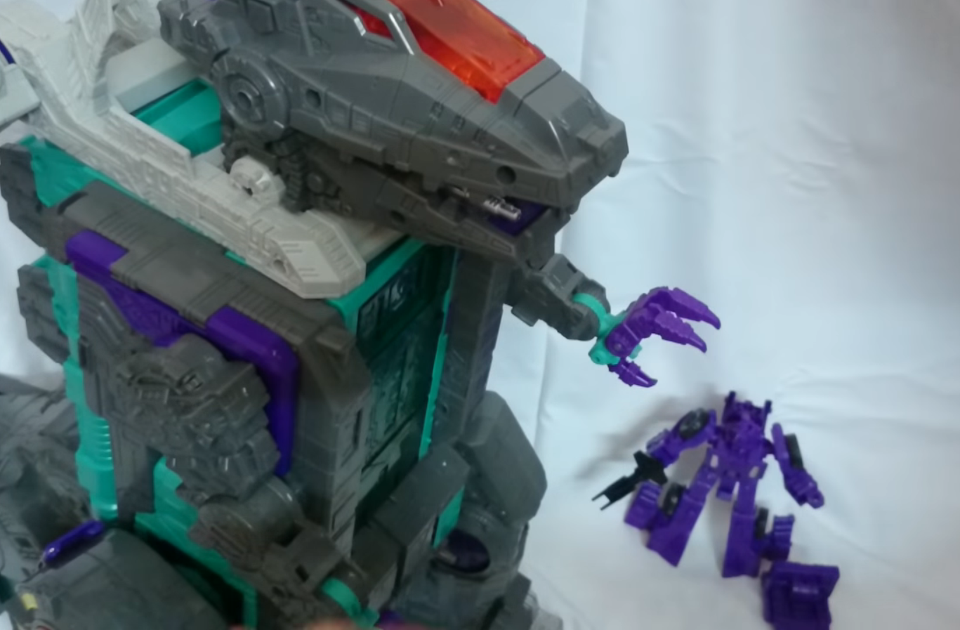 transformers titan class trypticon