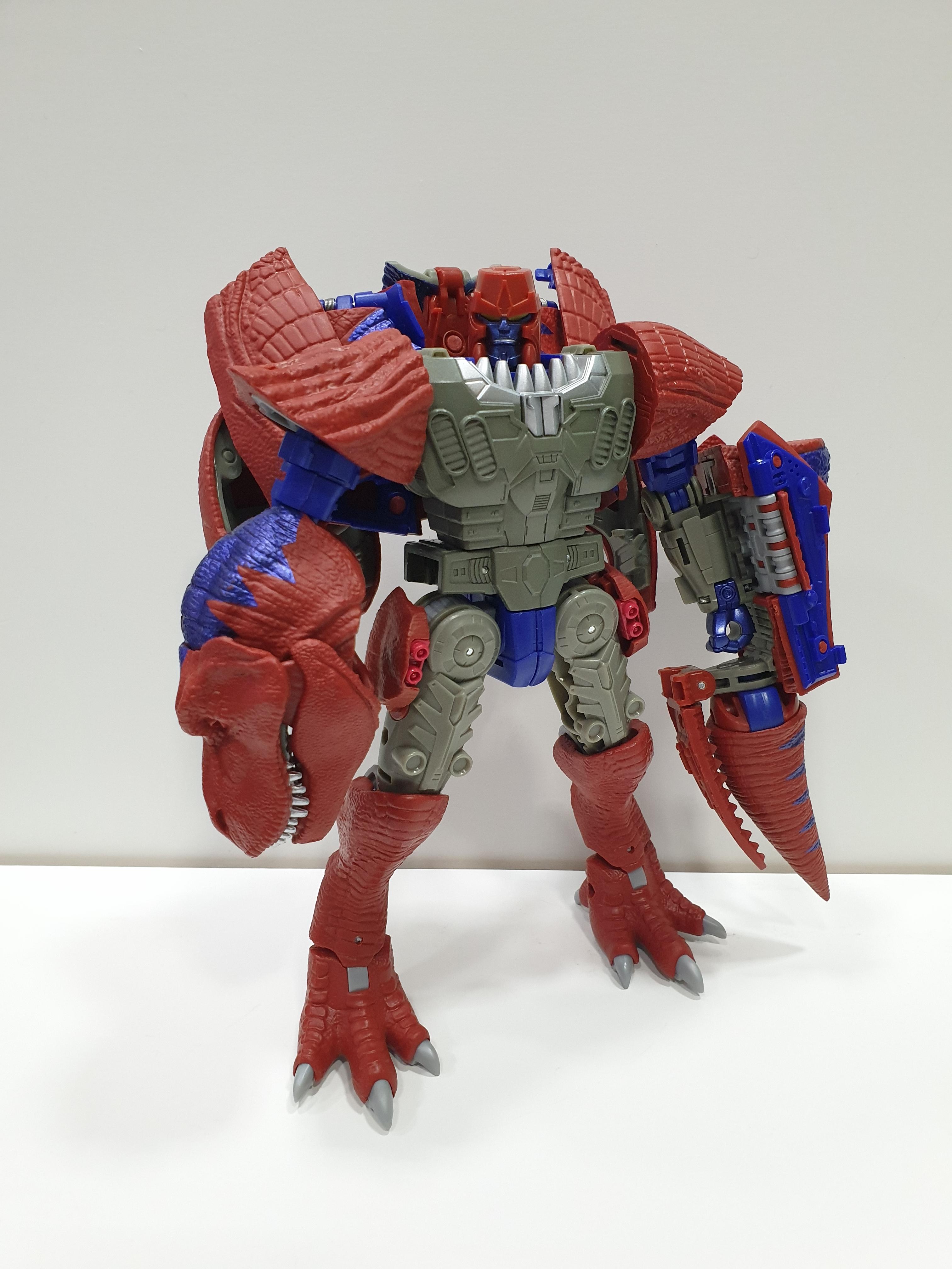 War for Cybertron Kingdom T-Wrecks More In-Hand Images - Transformers