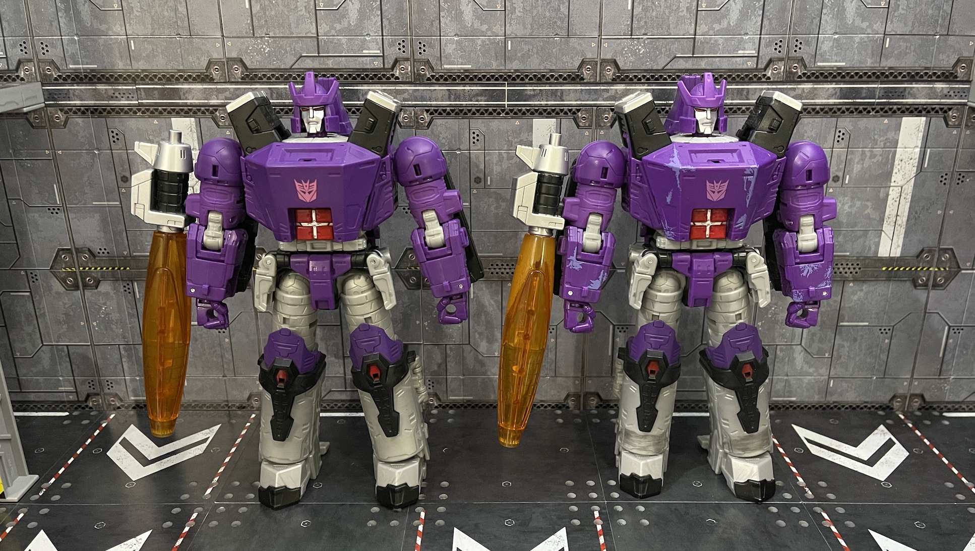 First In Hand Images of Transformers Legacy Galvatron
