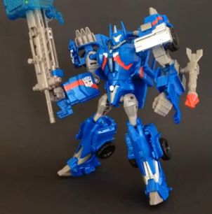 Transformers Prime Voyager Ultra Magnus Video Review