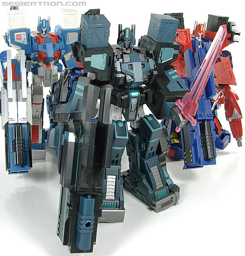 New Galleries: Shadow Commander & DIA Commander - Transformers