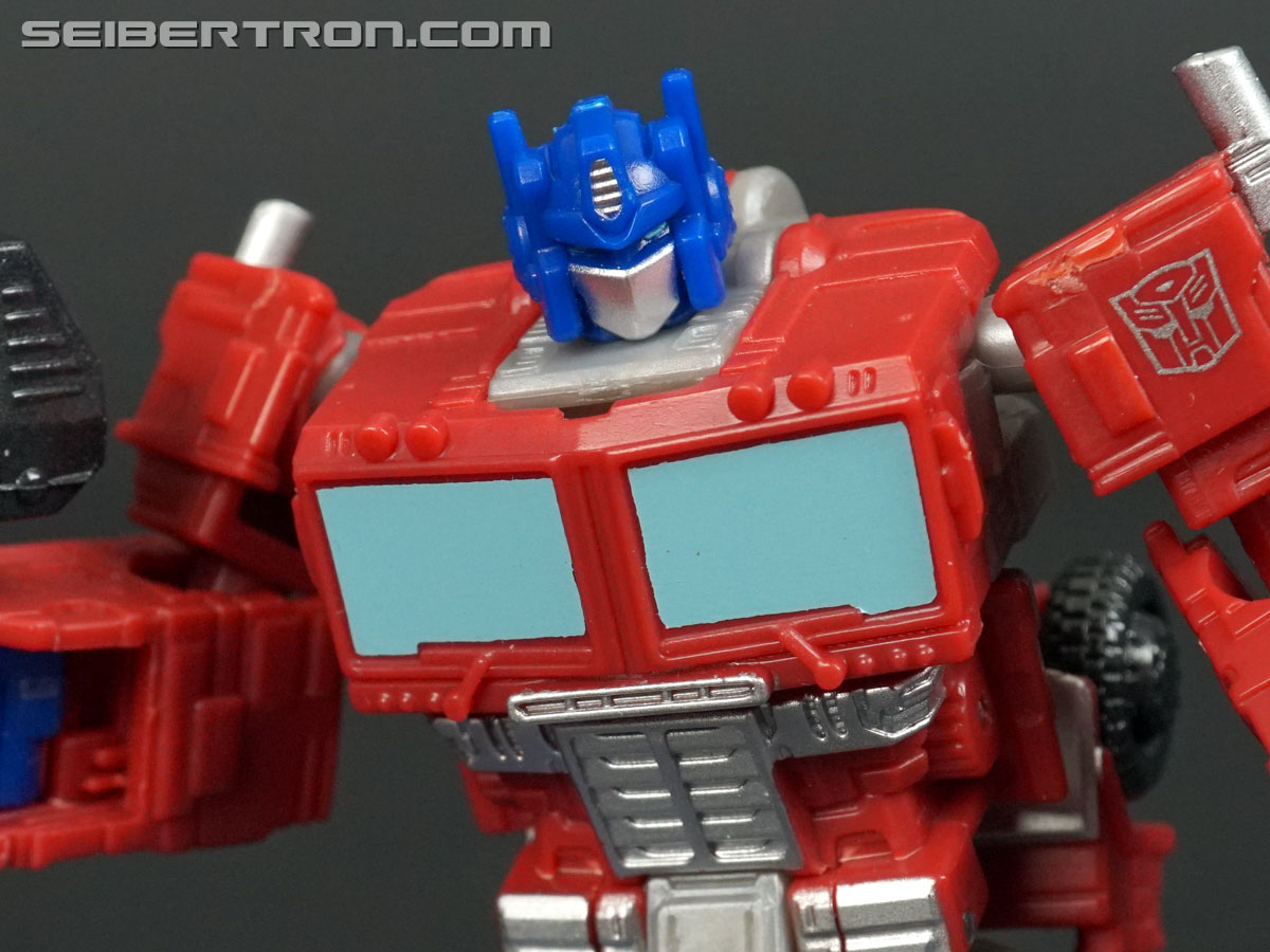 Kingdom Optimus Prime Core Class Figure NEW Details about   Transformers War For Cybertron