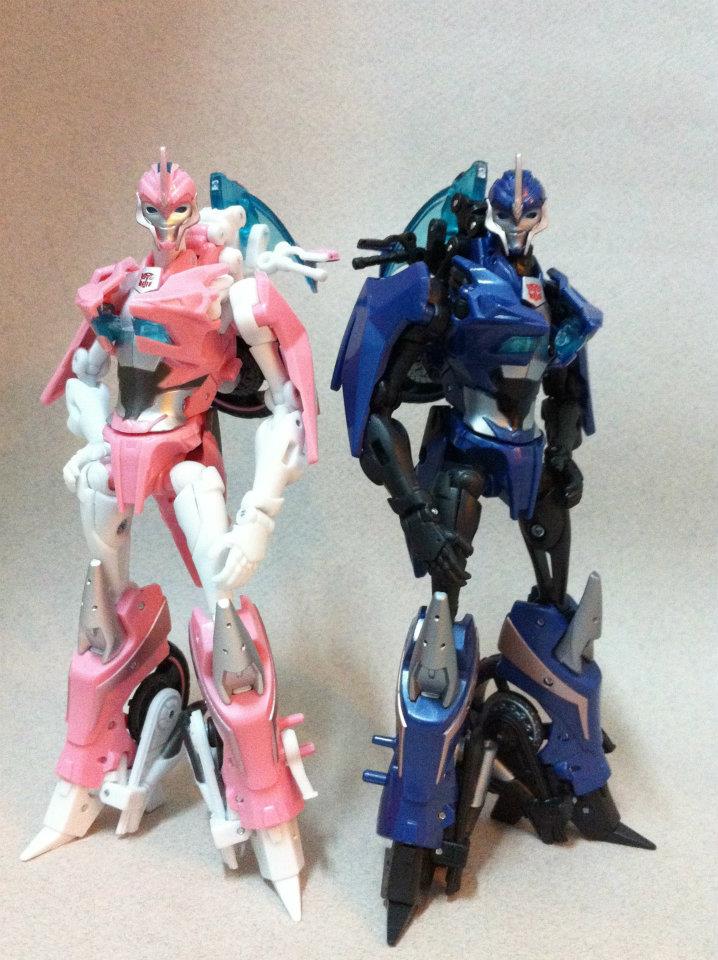 Transformers Prime First Edition Arcee Complete Deluxe