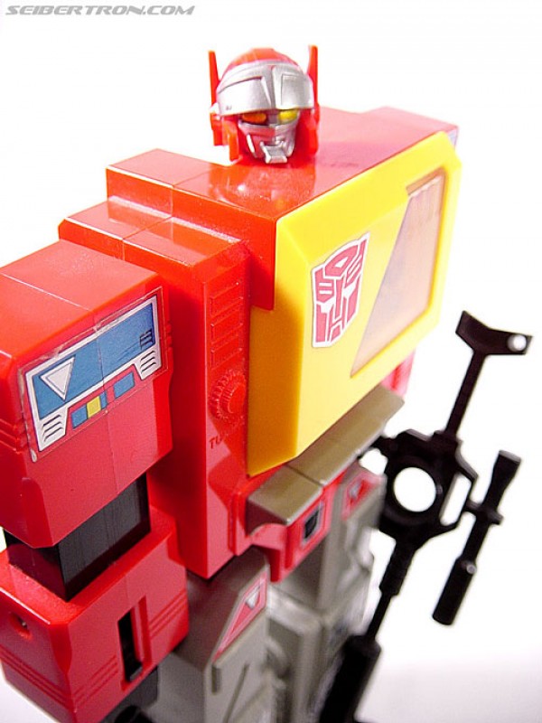 transformers g1 reissue walmart 2020 blaster