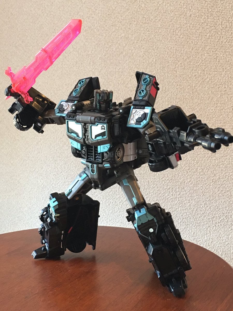 Transformers News: In-Hand Images of Transformers Legends LG-EX Black Convoy (RiD Scourge)
