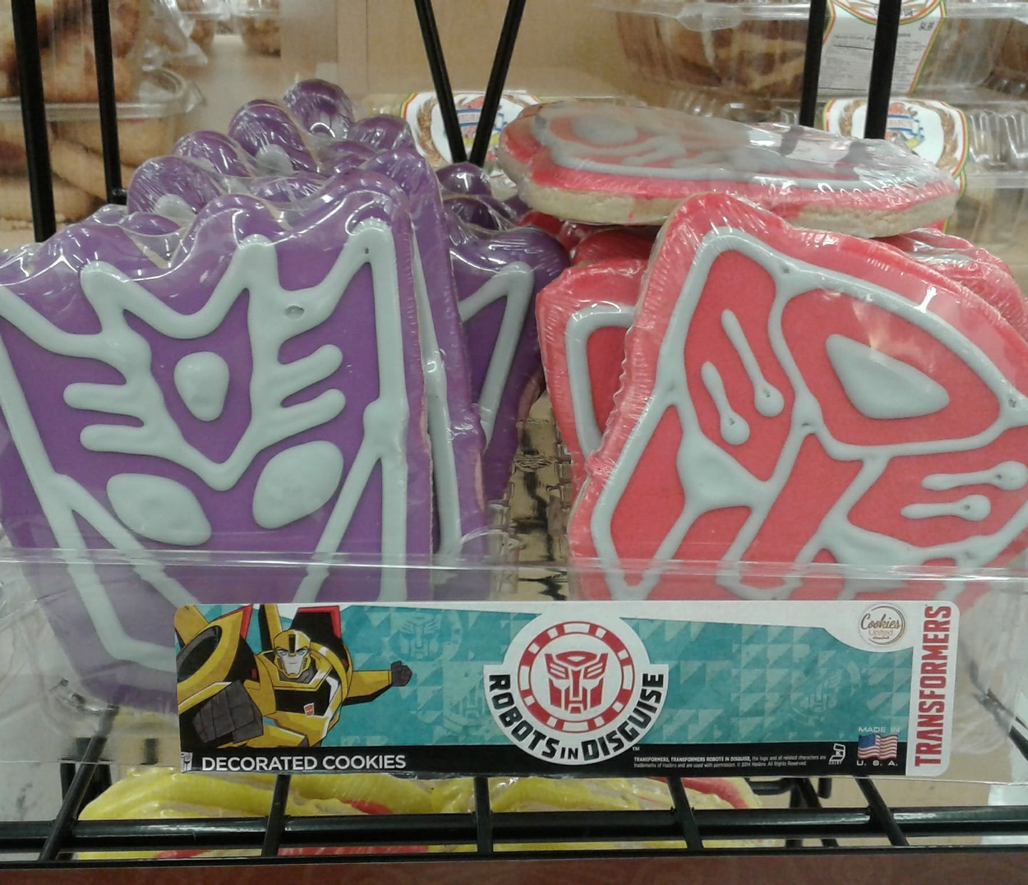 Transformers News: Transformers: Robots in Disguise cookies at Fiesta Mart in Texas