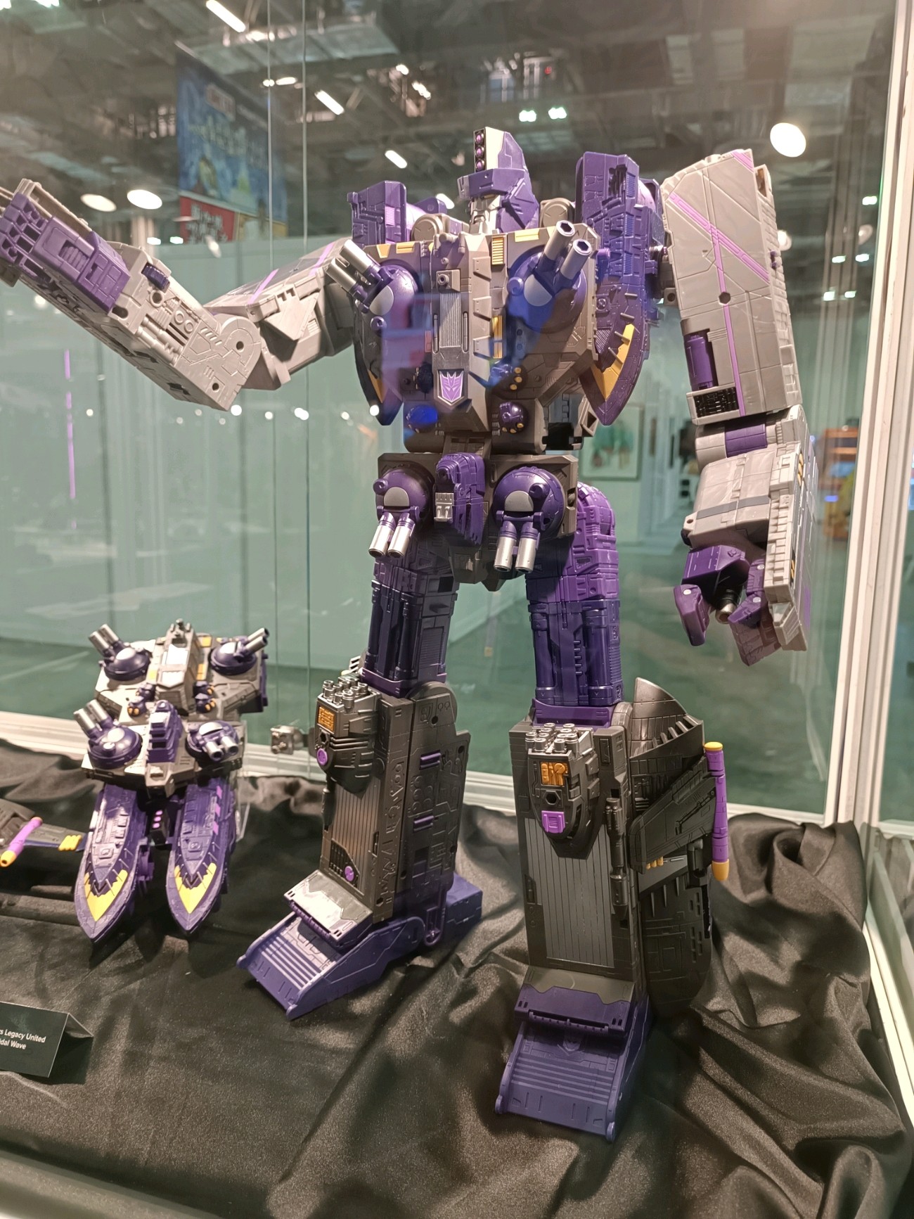 Transformers News: Titan Class Tidal Wave Revealed at Cybertron Fest 2023 in Singapore