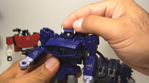 Transformers News: English reviews of Siege WFC-S14 Leader Class Shockwave