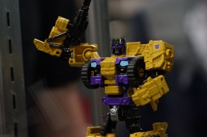 Gallery of Hasbro Product Display with Sky Lynx, Bruticus, Shockwave, Leader Skywarp, Chop Shop and more!